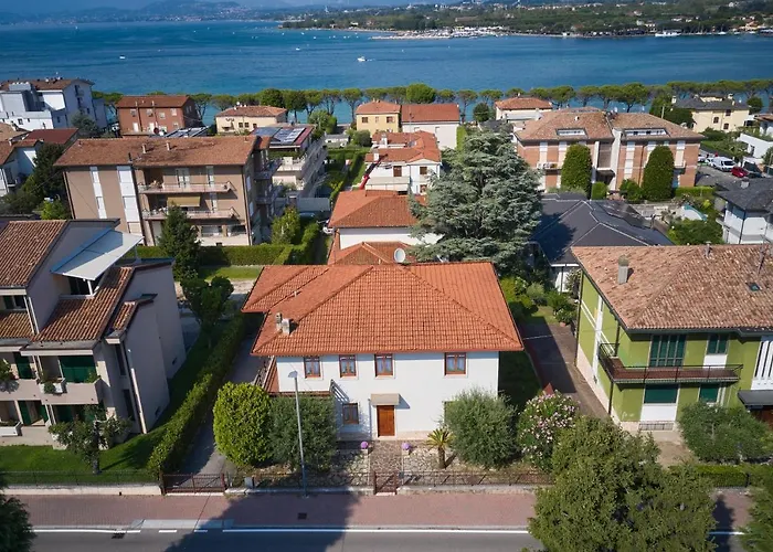 Villa 70