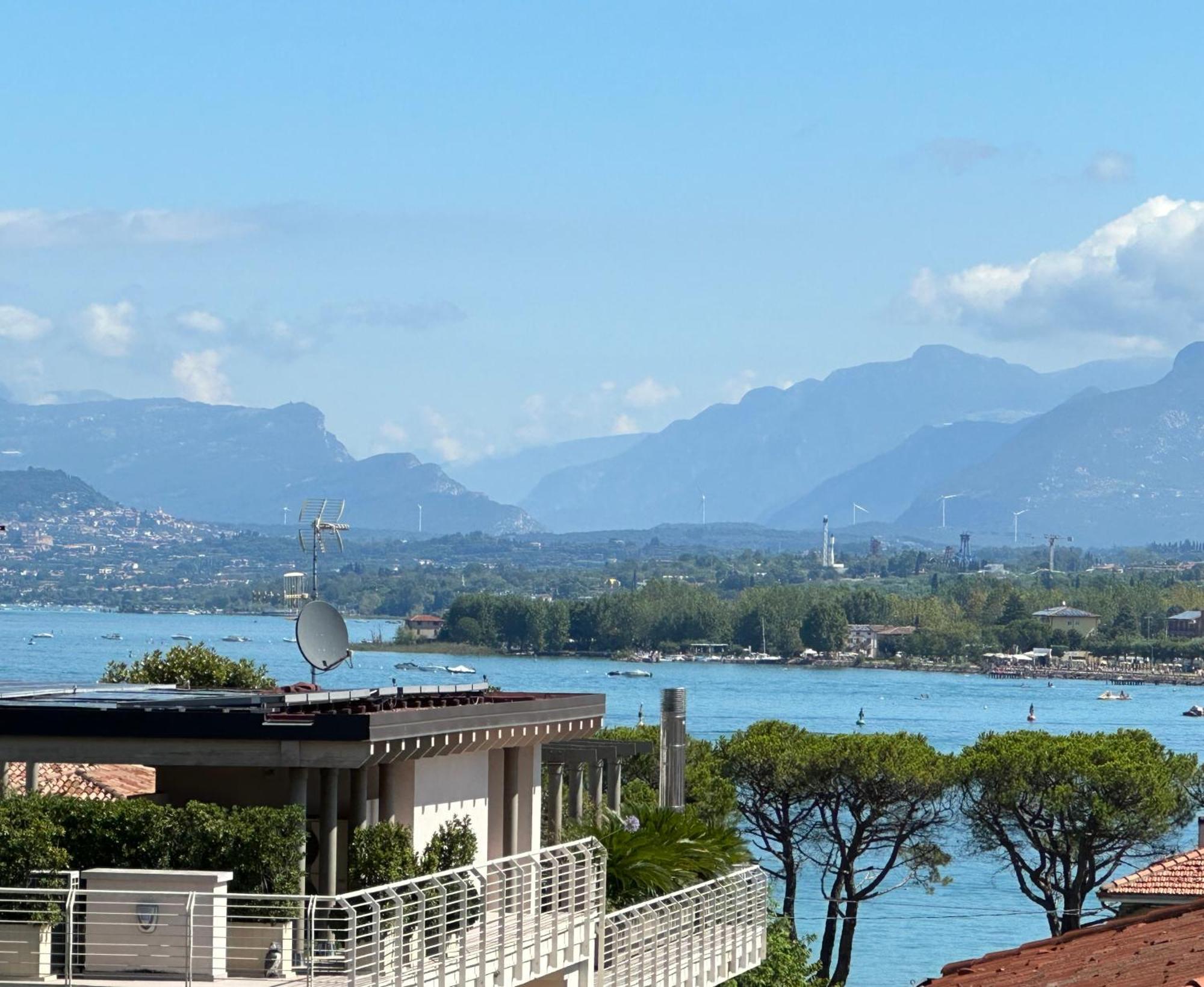 70 Villa Peschiera del Garda